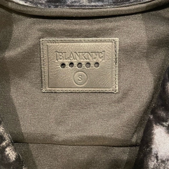 BLANK NYC velvet Moto jacket - Picture 5 of 5